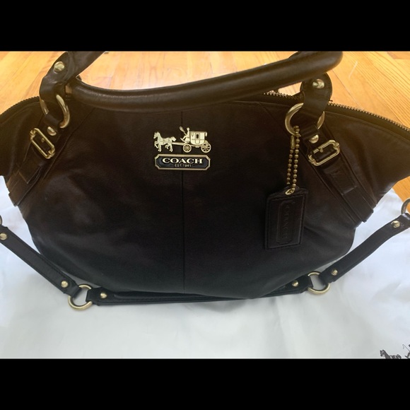 Coach - Picture 3 of 4